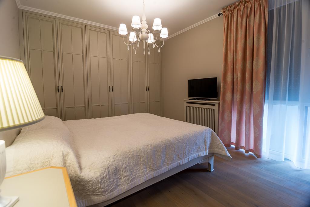 Apartament Alex อาราด ภายนอก รูปภาพ
