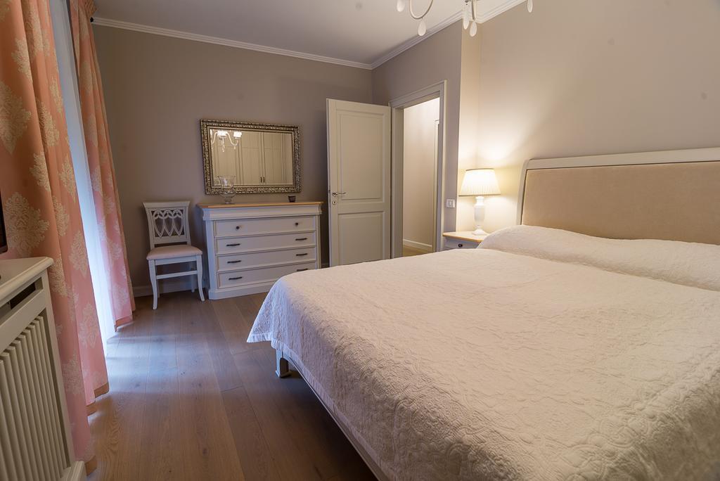Apartament Alex อาราด ภายนอก รูปภาพ
